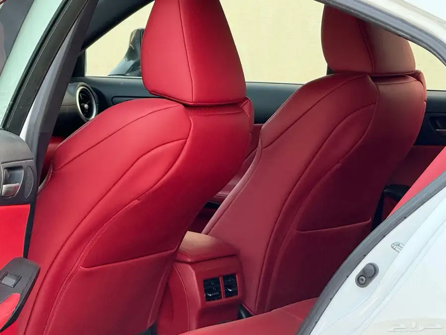 لكزسIS350-2022(ممشي61الف)F sport 13
