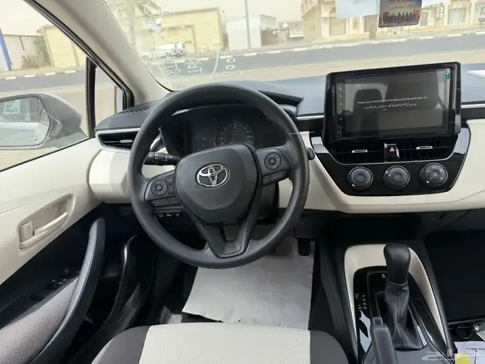 تويوتا كورولا 2025 فل ماكينة 2000cc 8