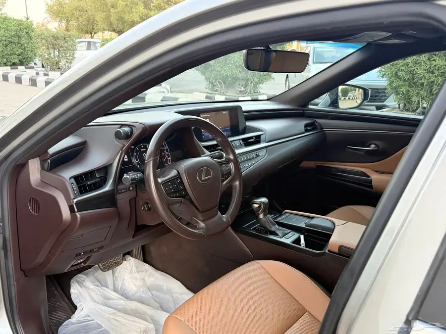 لكزس Es350 موديل 2020 شرط ممشى قليل 6