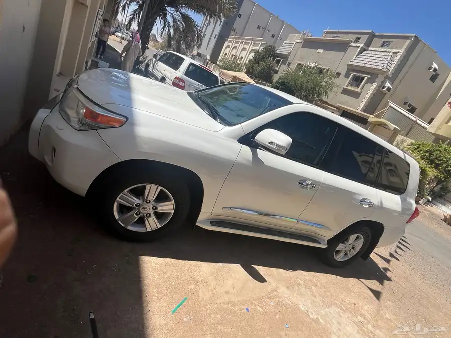 لاندكروزر 2014 0