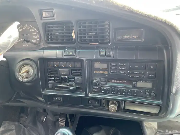 لاندكروزر VXR فل كامل 1993 28