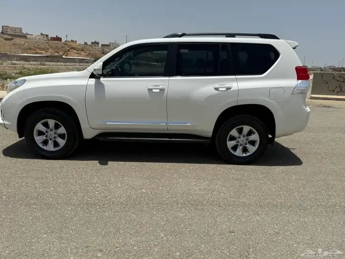 تم البيع برادو 2011 ستة سلندر فل بدون فتحة مخزن 15