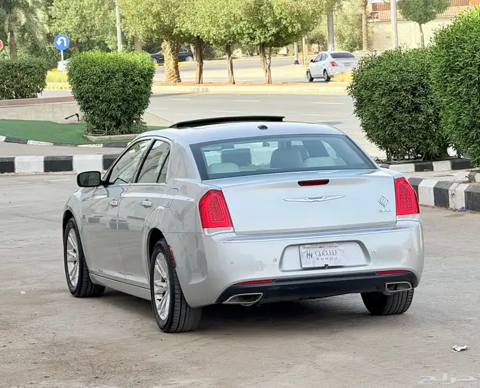 كرايزلر C300 لمتد موديل 2021 نظيف شرط 4