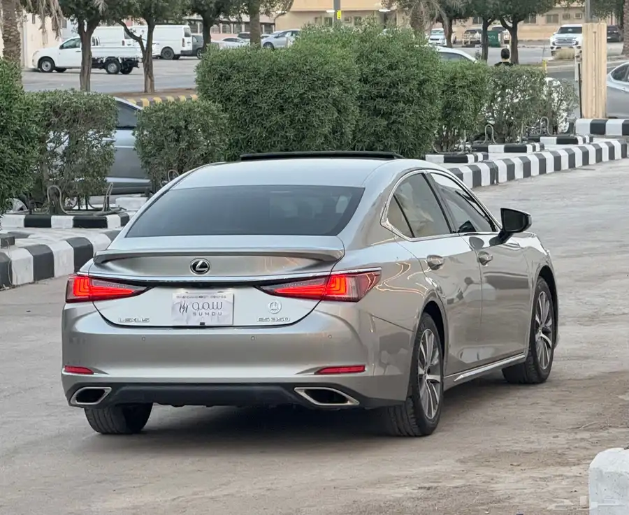 لكزس Es350 موديل 2020 شرط ممشى قليل 5