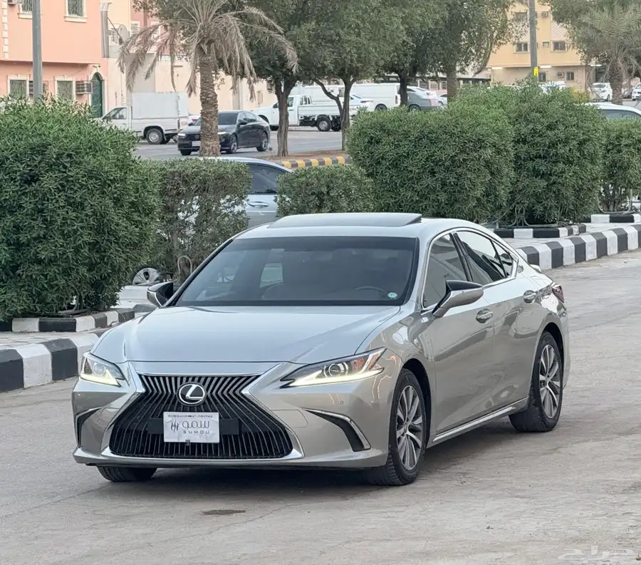لكزس Es350 موديل 2020 شرط ممشى قليل 1
