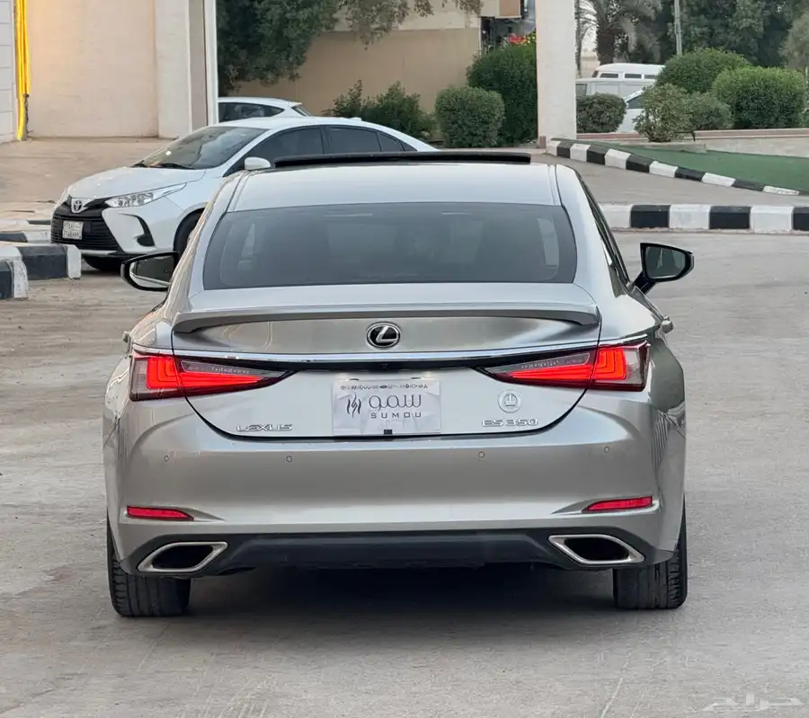 لكزس Es350 موديل 2020 شرط ممشى قليل 3
