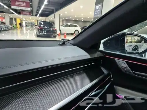 اودي RS7 2023 12
