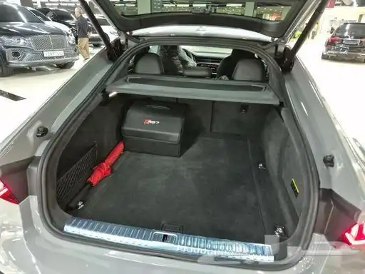 اودي RS7 2023 5