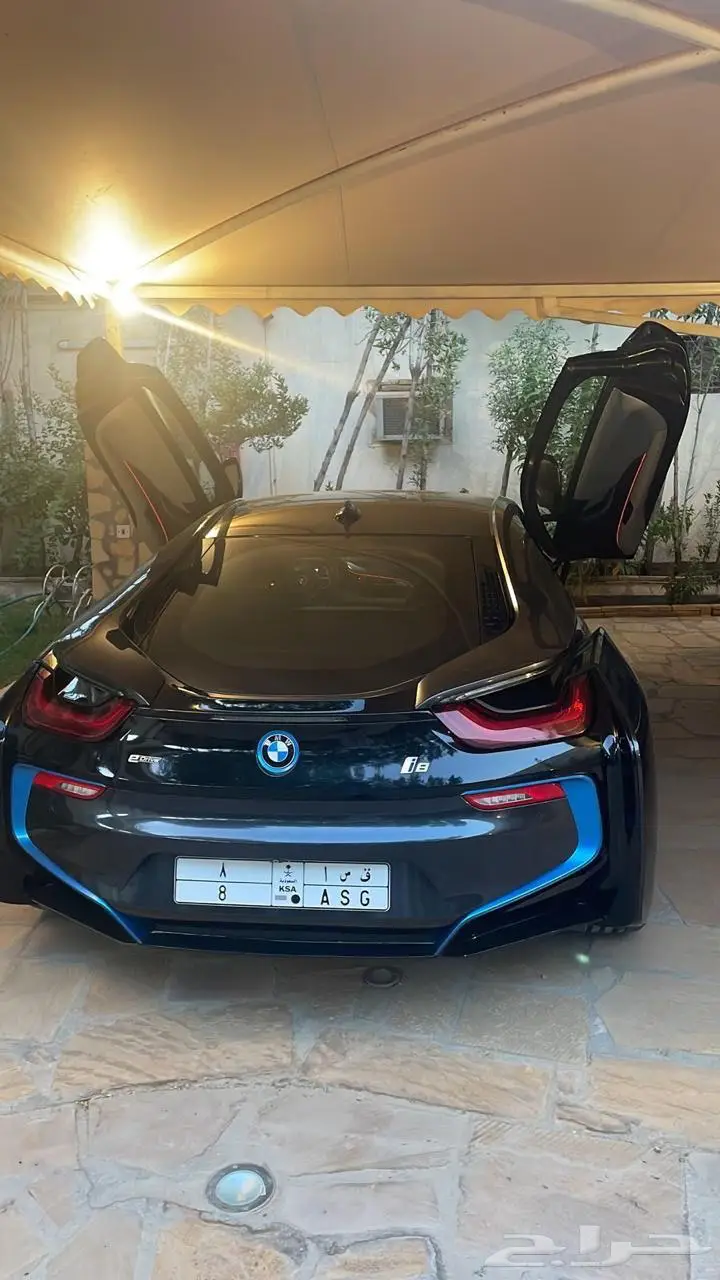 بي ام دبليو i8 2