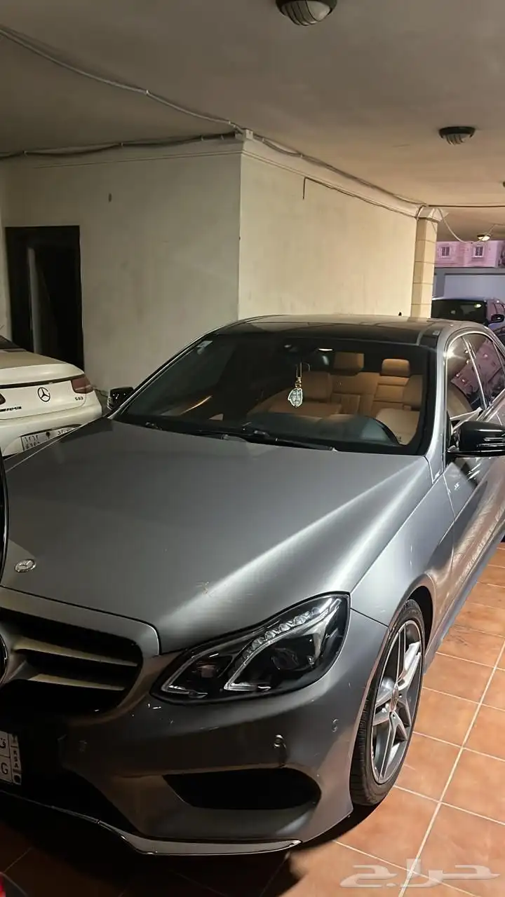 مرسيدس E300 2