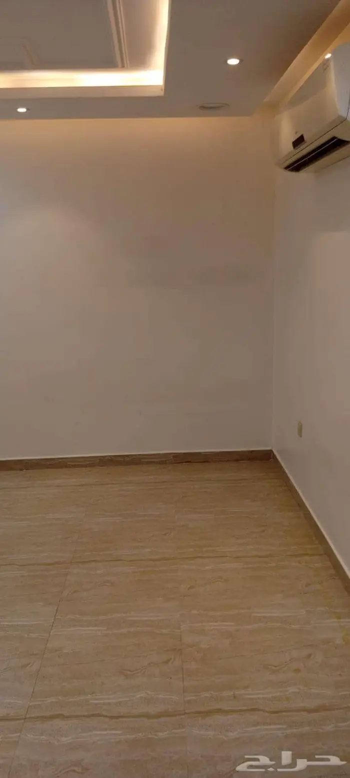 شقه عزاب للايجار بطويق شارع خديجة 6