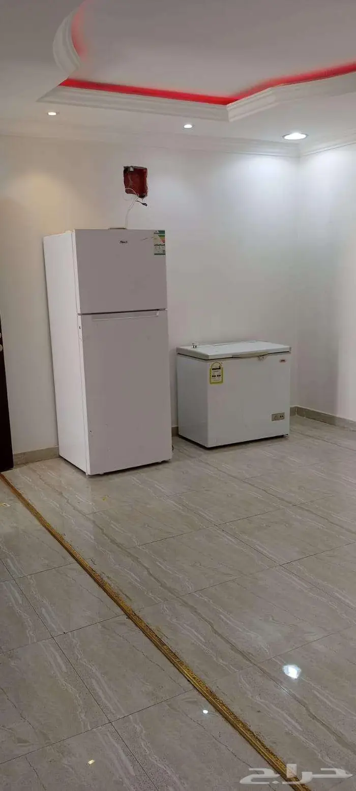 شقه عزاب للايجار بطويق شارع خديجة 0