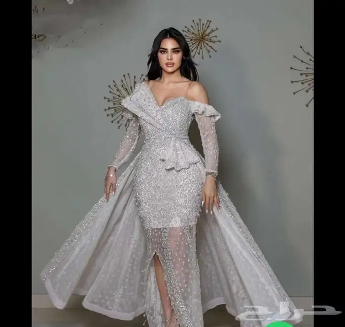 فساتين اخذته ب 700 جديد مالبسته ابد جديد. 0