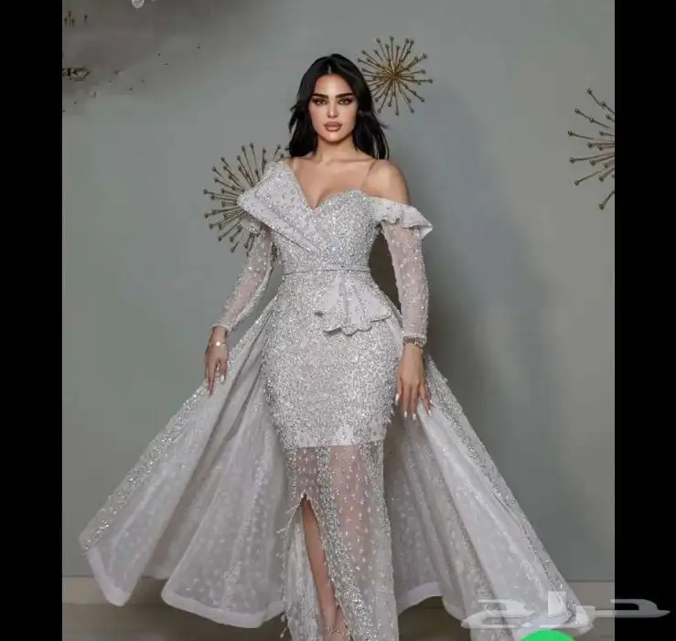 فساتين اخذته ب 700 جديد مالبسته ابد جديد. 0