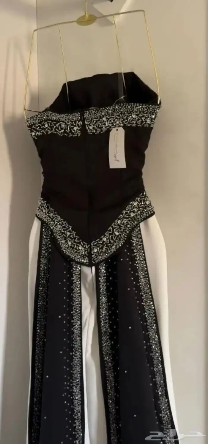 فستان للبيع شريته ب 2500 ومقابل للتفاوض بسعر زين إن شاءالله 1