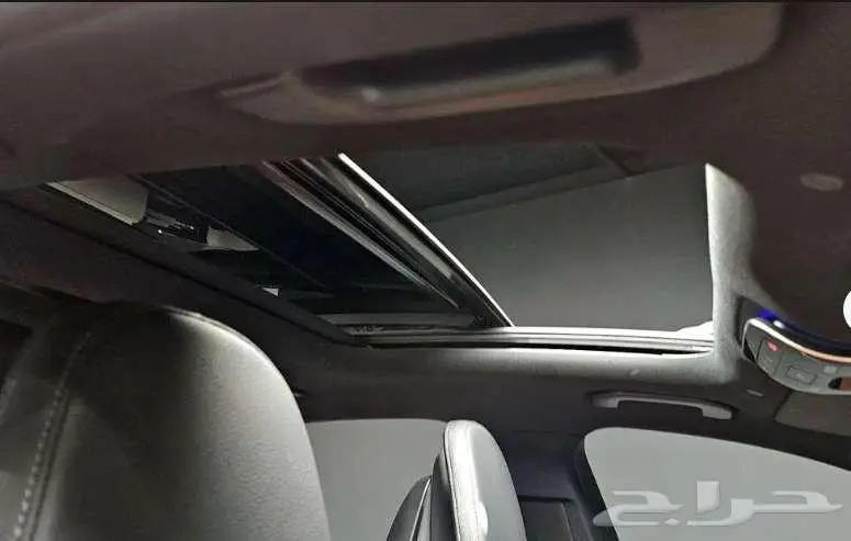 مرسيدس C300 2022 16