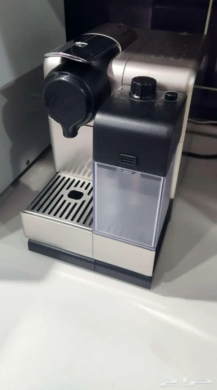 اله صنع القهوه نسبرسو Nespresso Lattissima Touch 0
