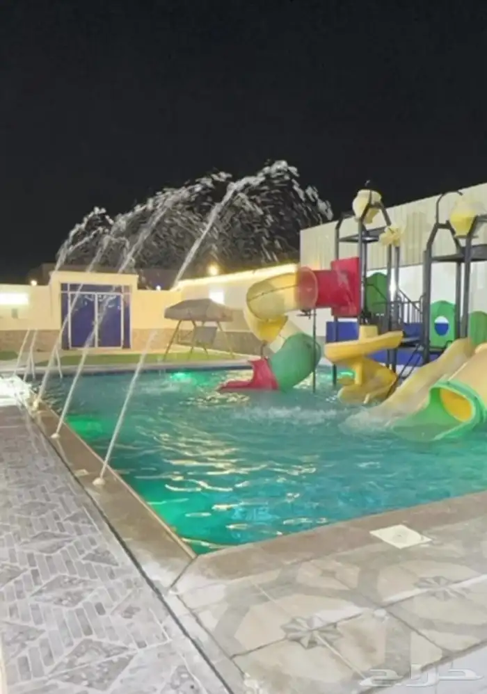 شاليه مملكه قسمين مسبحين ب 650قسم 400 0