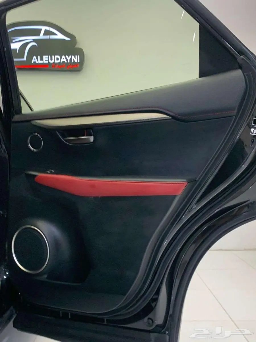 لكزس NX 300 2020 27