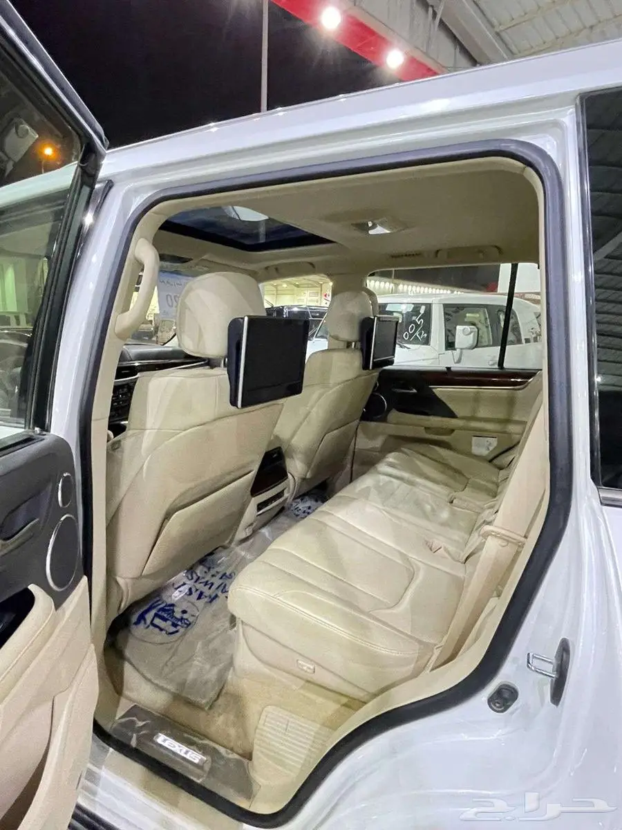 لكزس 2020 LX570 سبورت 13