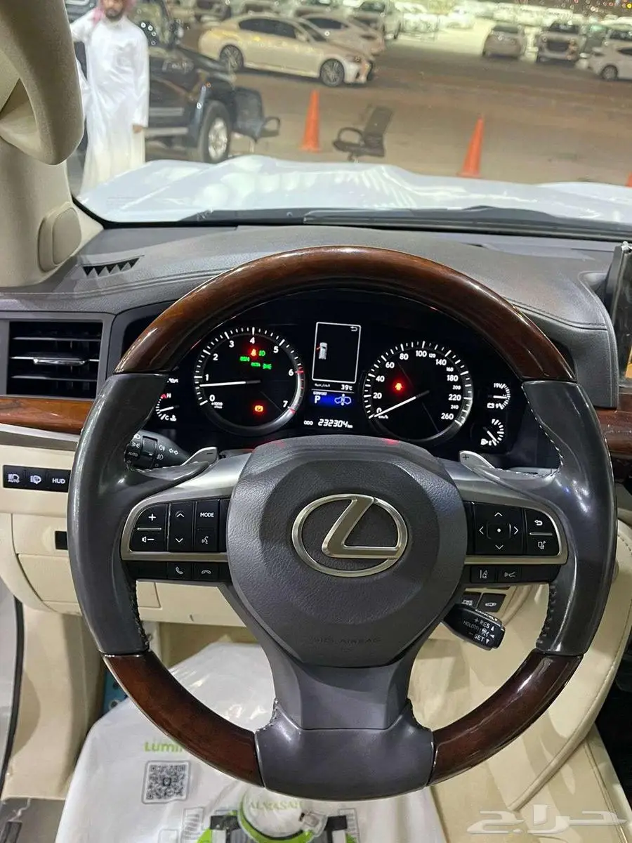 لكزس 2020 LX570 سبورت 11