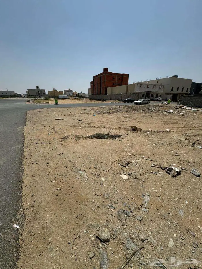 أرض ركنية سكنية للبيع بمخطط ولي العهد 2 2