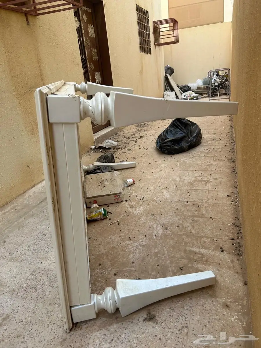 طاولة طعام 1