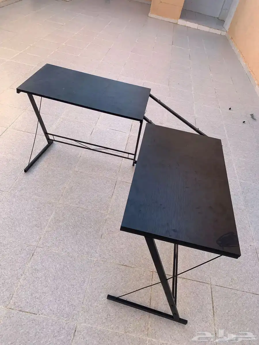 طاولة للبيع الزاويه مو موجوده للاسف لا يجي الا الصامل 0