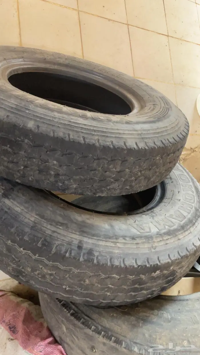 كفرات ديناء بهن نص العمر نضاف وسليمات من الضرب 1