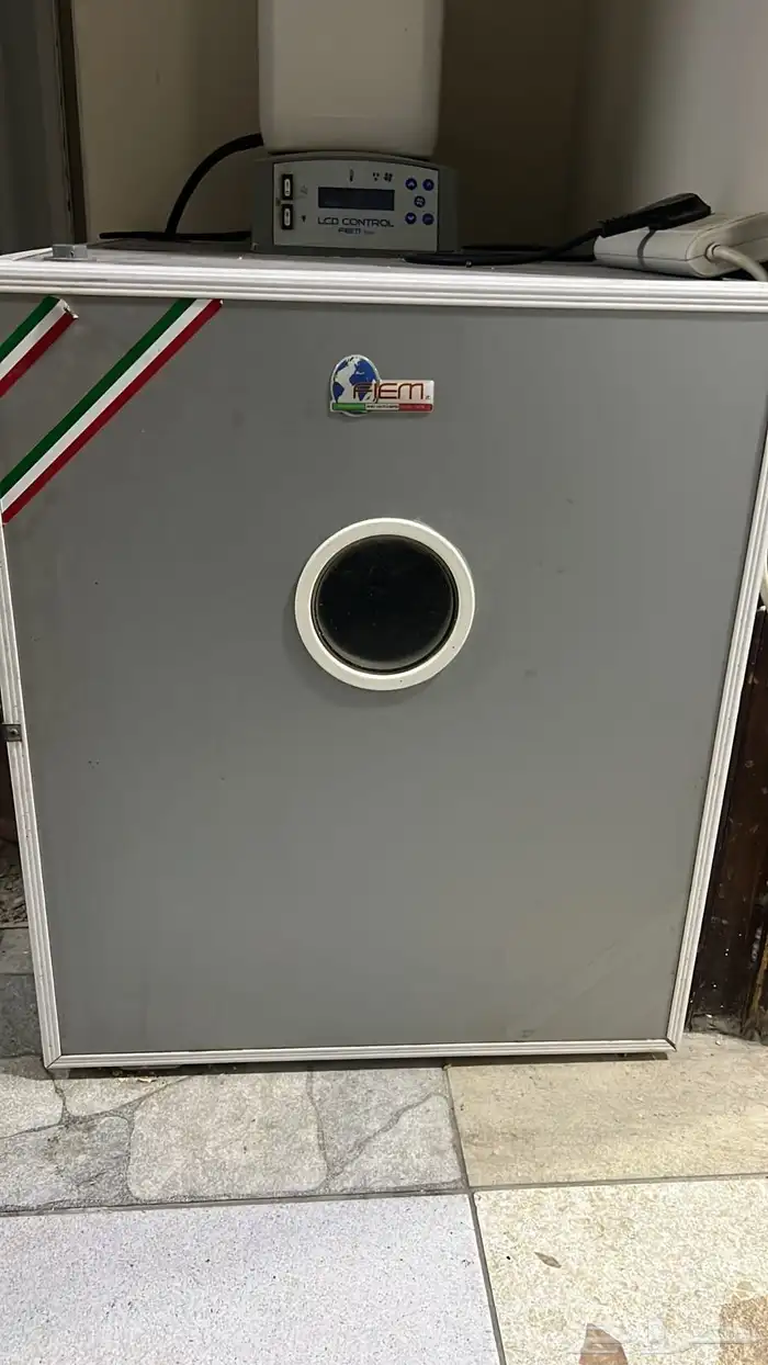 فقاسة بيض 280 حبه 0