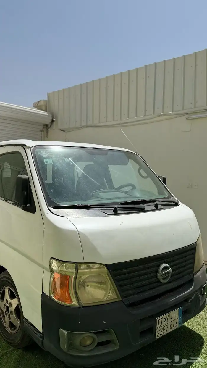 باص نيسان اورفان ديزل 0