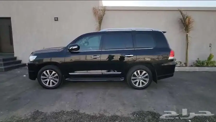 Toyota landcruiser VXR 2019 1