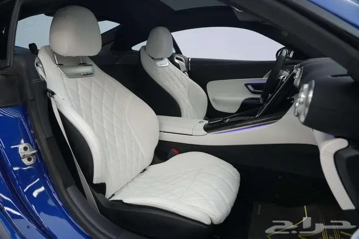 مرسيدس GT 43 AMG موديل 2025 أصفار خليجي أزرق أبيض كريستال 10