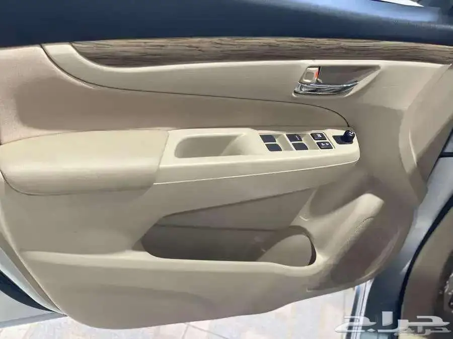 سوزوكي سياز 2025GLX 8