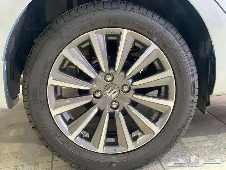 سوزوكي سياز 2025GLX 5