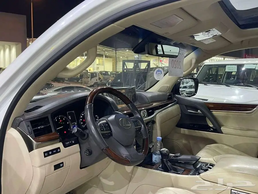 لكزس 2020 LX570 سبورت 9