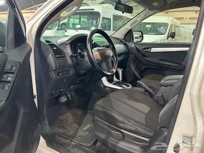 ايسوزو ام يو اكس 2020 عداد 162 الف كم 12