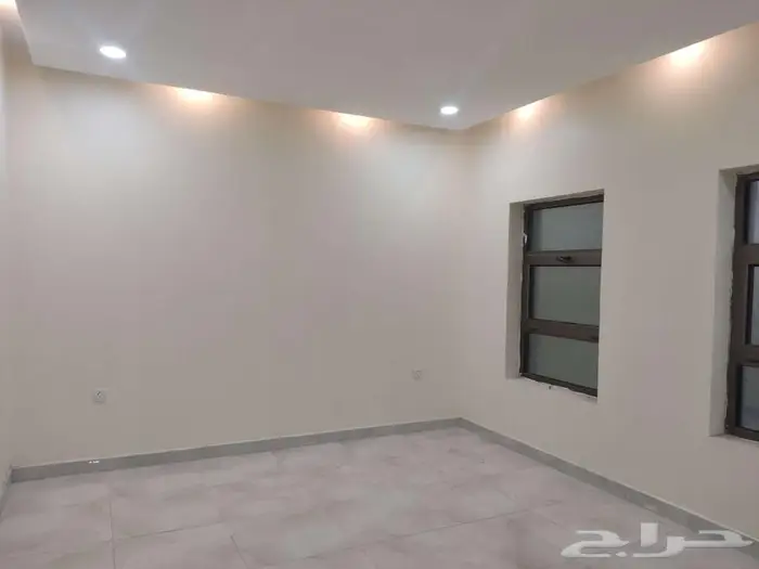 شقه عوائل 3 غرف وصاله ومجلس ومطبخ و 3 حمامات العليا الخبر 1