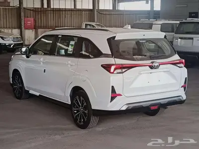 تويوتا فليوز 1.5 GLX م 2025 3