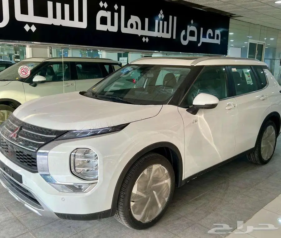 ميتسوبيشي اوتلاندر 2025 نص فل7 راكب ب 99500 غير شامل الضري 3