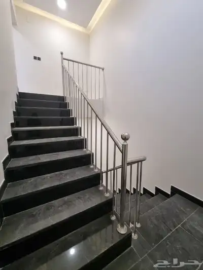 للبيع وحده علويه نظام دبلكس بحي البساتين موقع مميز 13