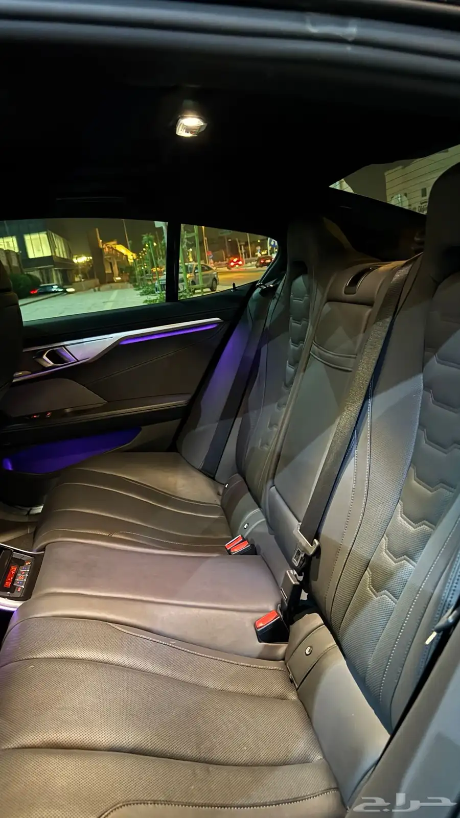 BMW M850i 2023 - الفئه الثامنه ممشى قليل 12