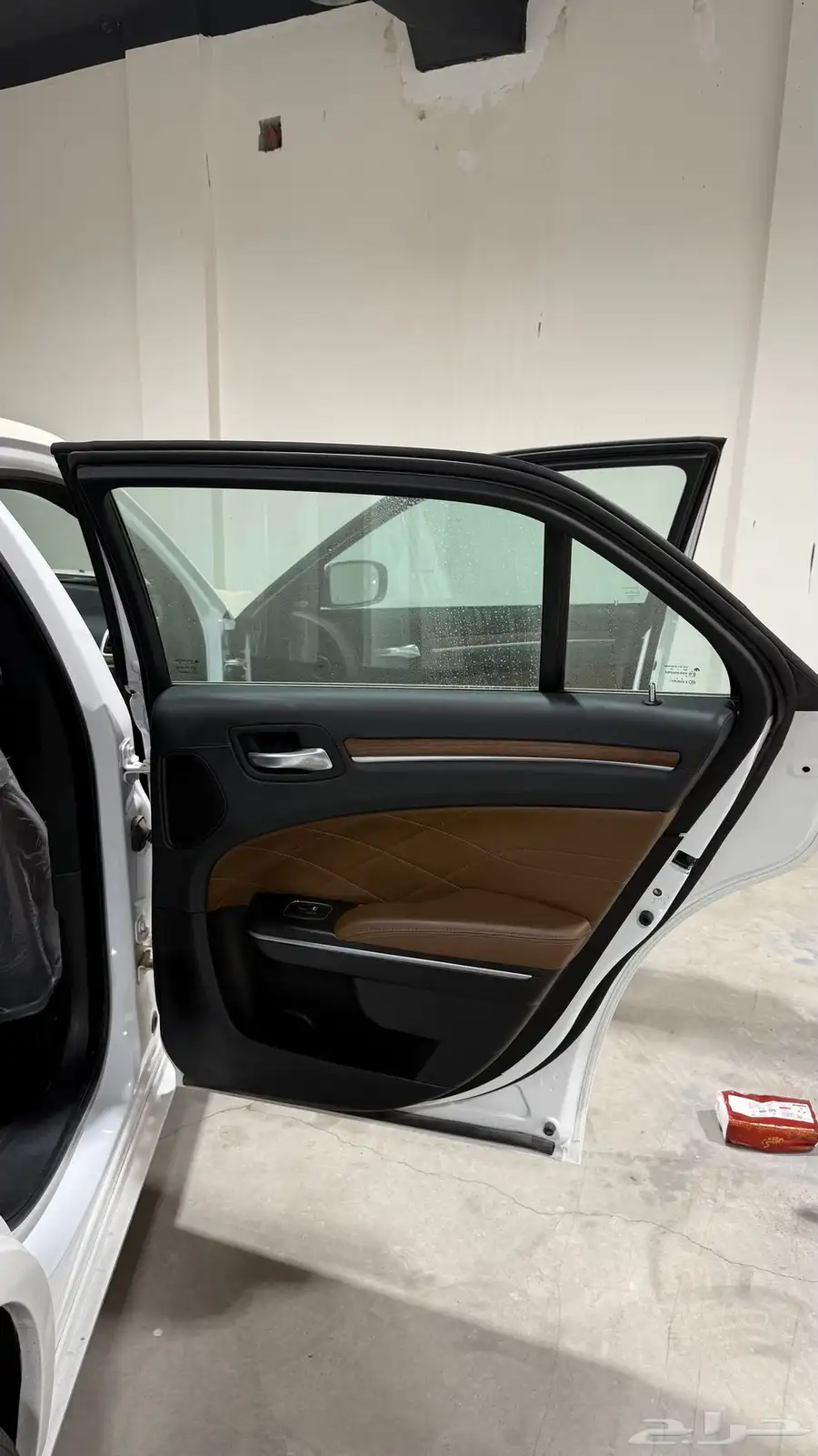 كرايزلر c300 v8 2021 لكجري 17