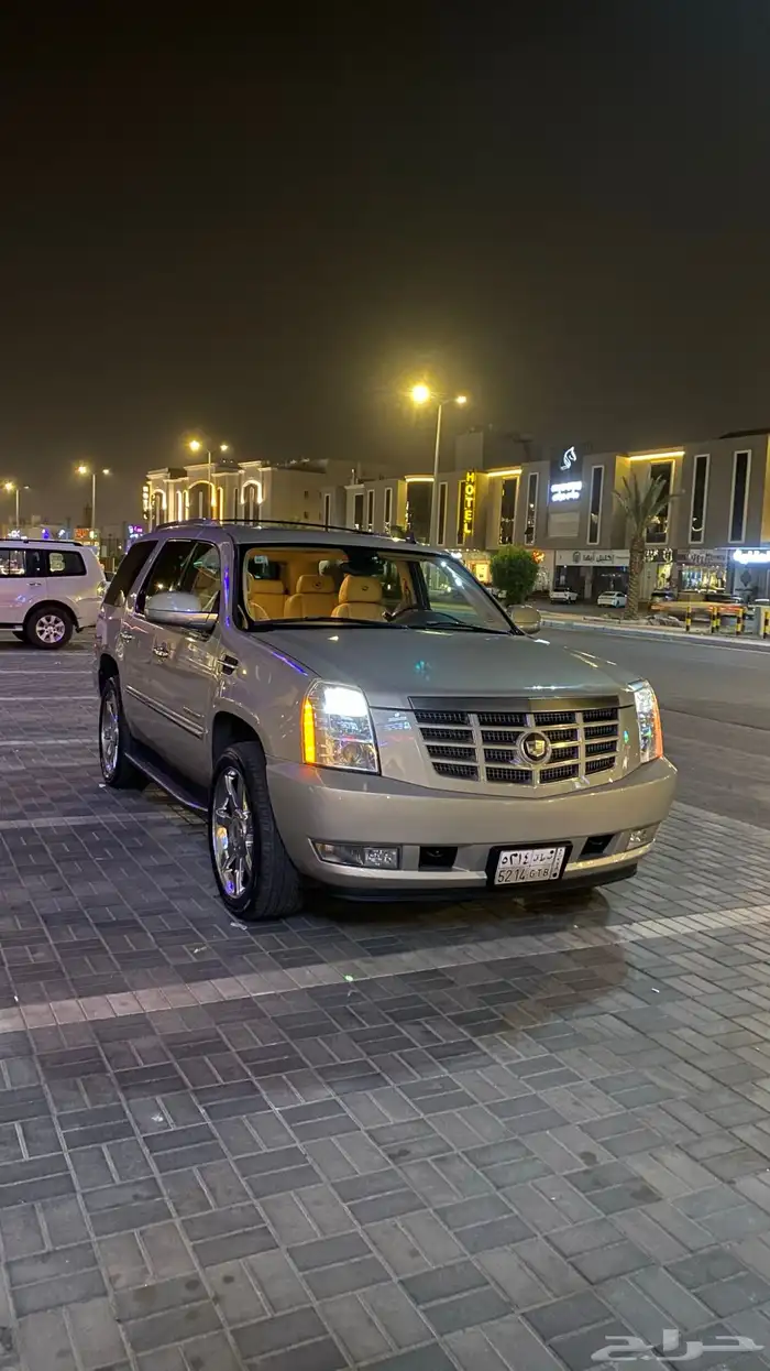 اسكاليد 2007 دبل نظيف جداا 1