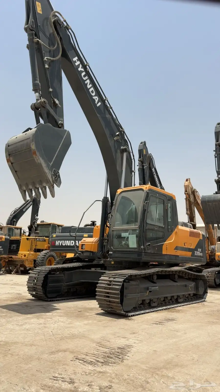 حفر وترحيل بوكلين للإيجار 2