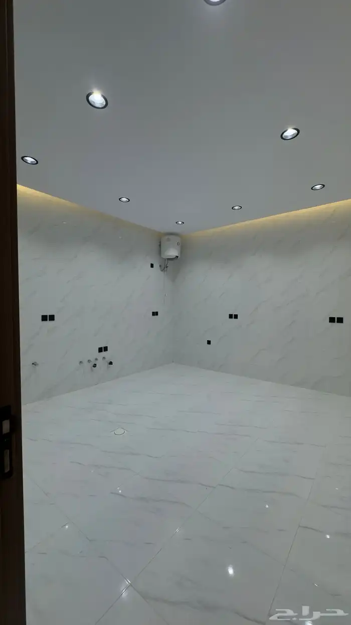 للبيع فلل دوبلكس دورين وملحق تصميم حديث 6