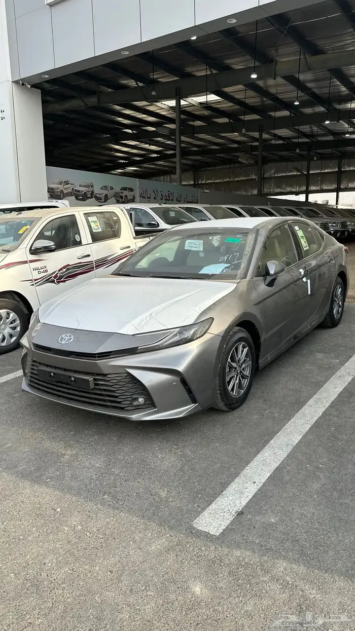 كامري 2025 استاندر بنزين E السعر 114500 كاش وبنك 2