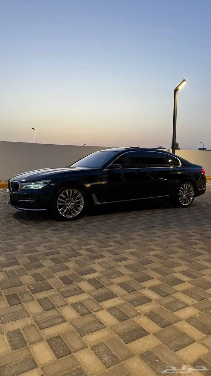 للبيع بي ام دبليو 730 18