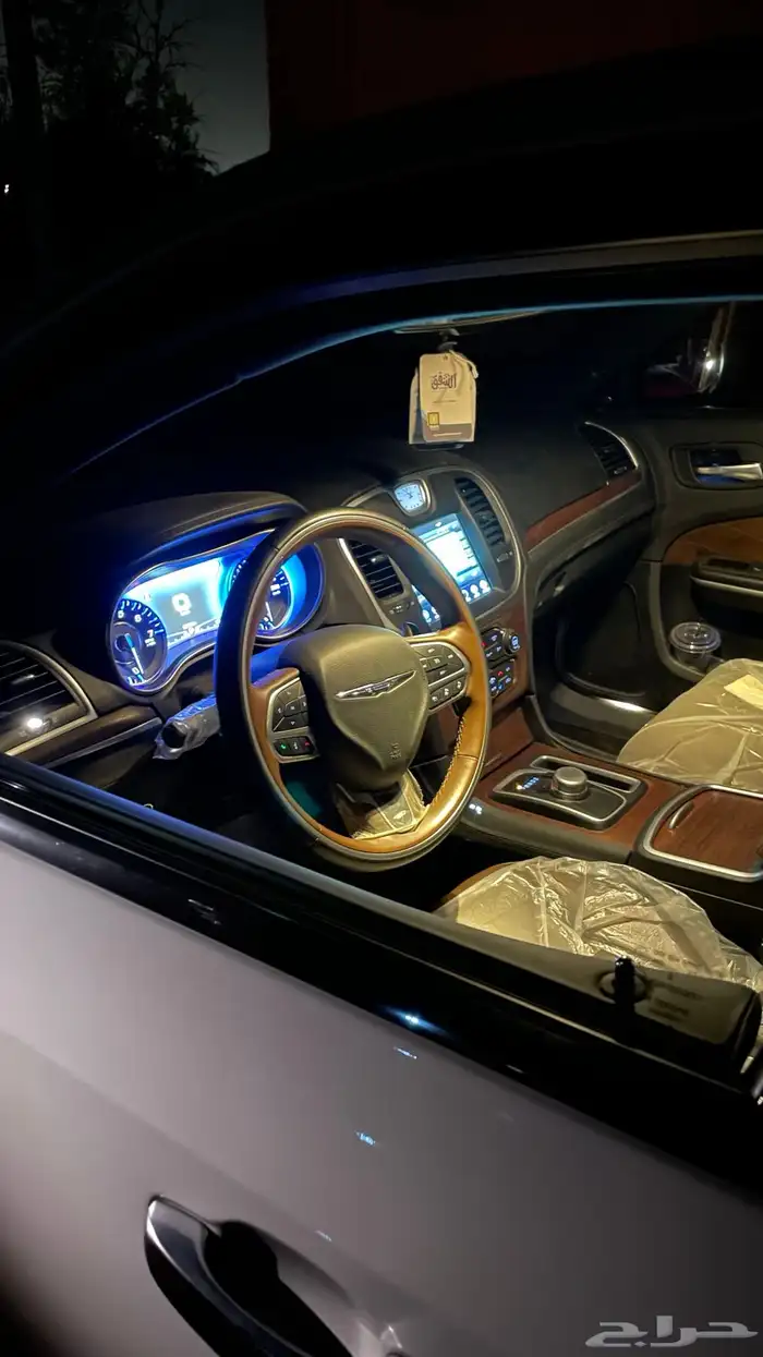 كرايزلر c300 v8 2021 لكجري 26