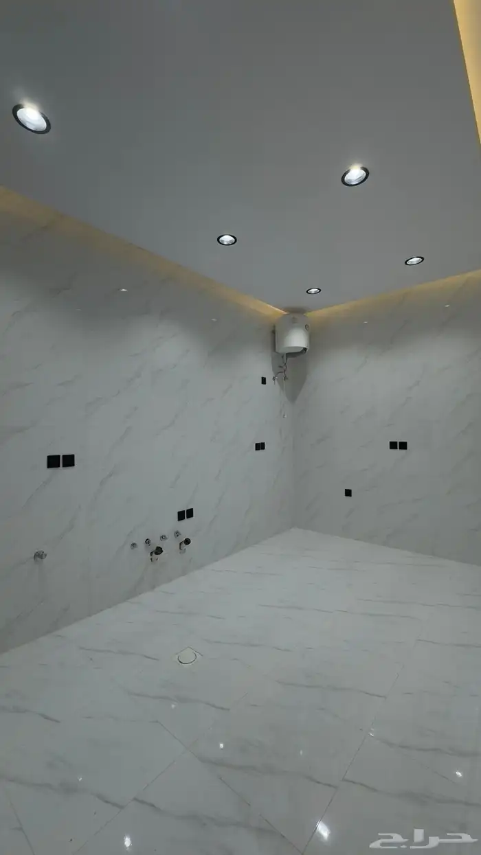 للبيع فلل دوبلكس دورين وملحق تصميم حديث 23